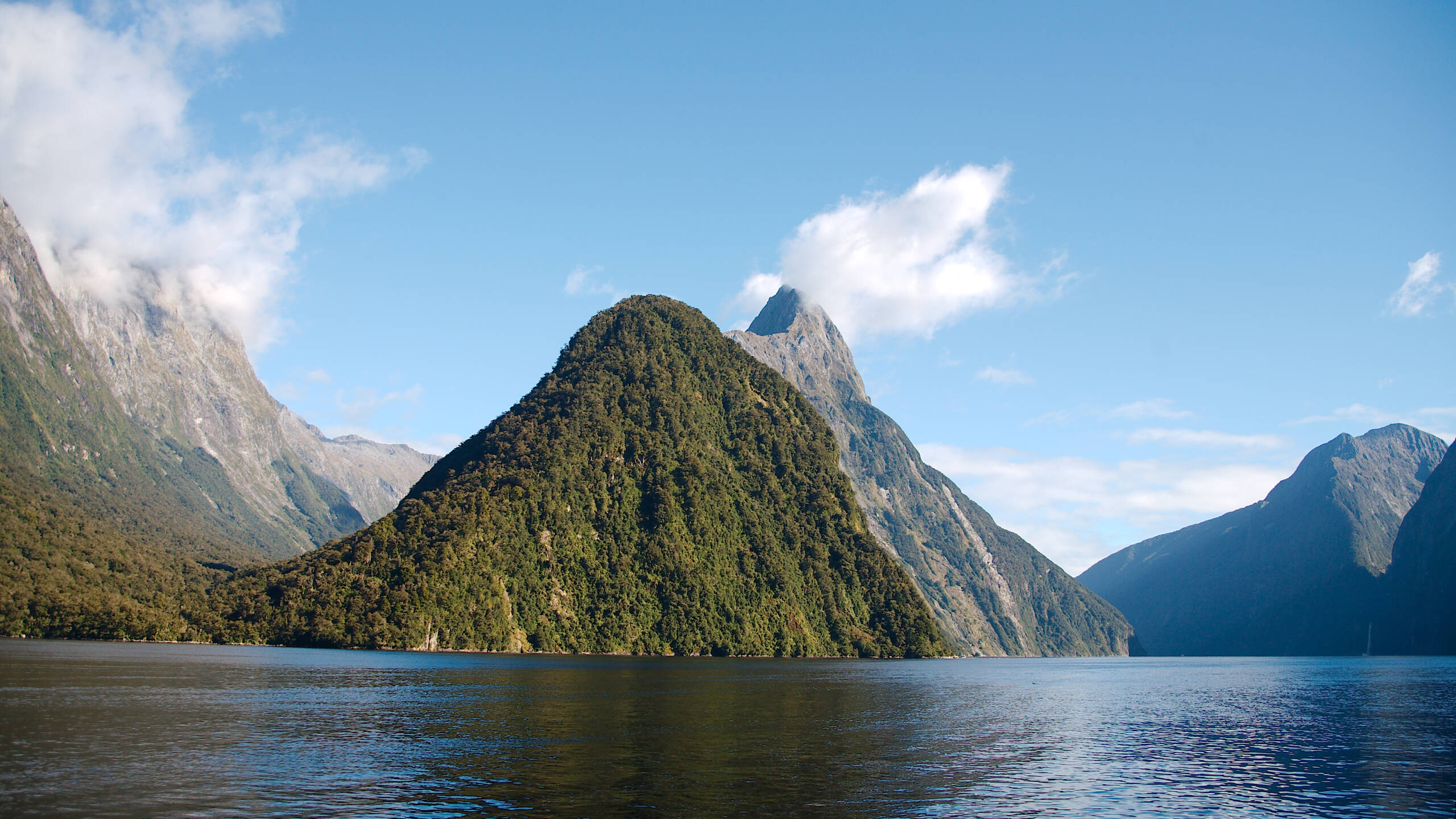 Milford Sound | Koru Scenic Tours